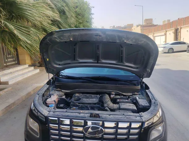 Car image 25
