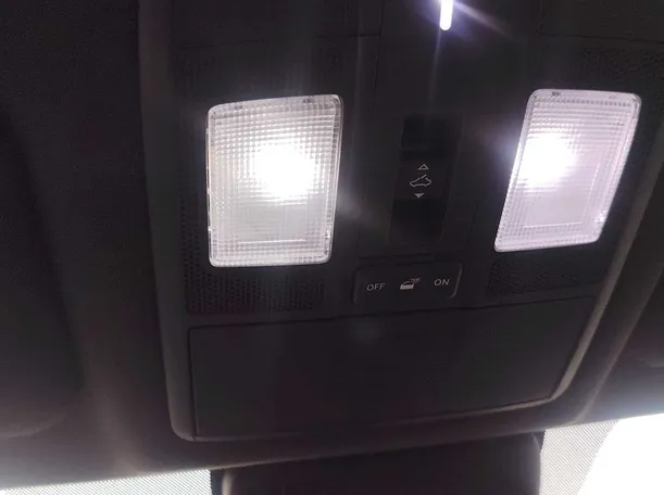 Car image 21