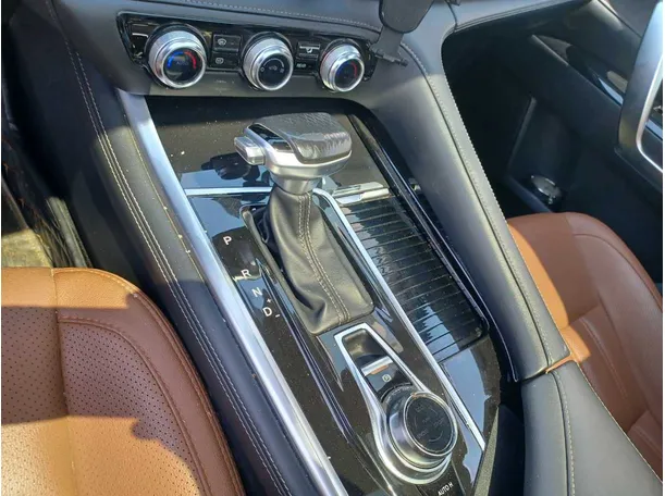 Car image 17