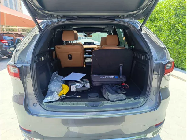 Car image 32