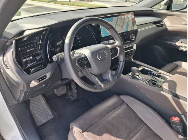 Car image 11
