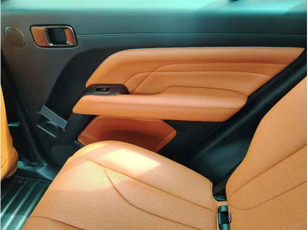 Car image 41