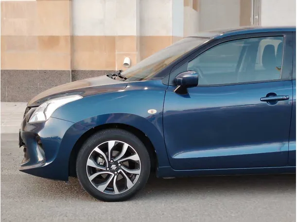 Car image 9