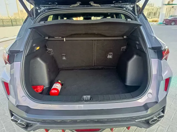 Car image 33