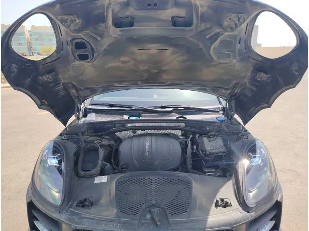 Car image 37