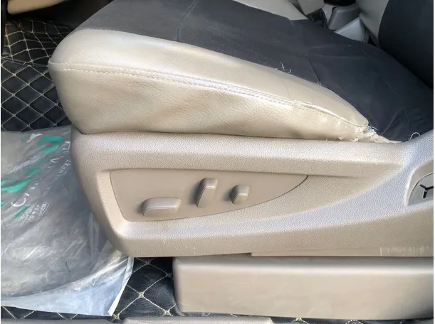 Car image 22