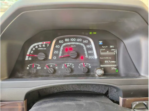Car image 30