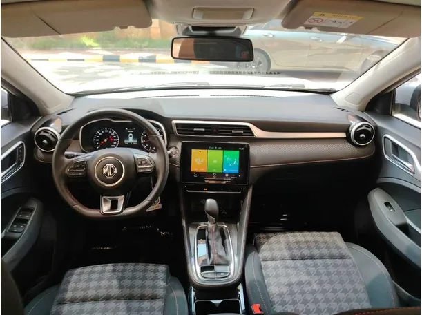 Car image 20