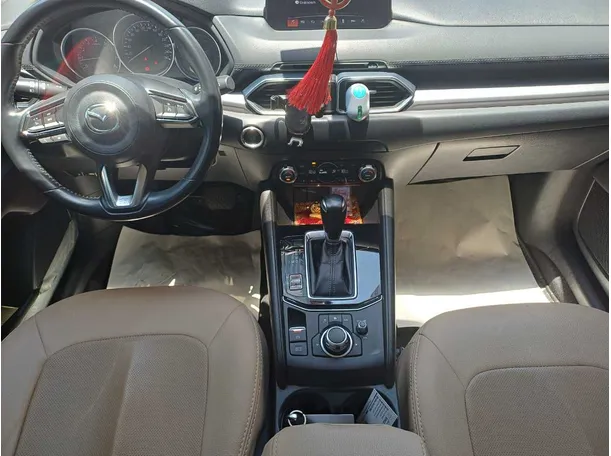 Car image 15