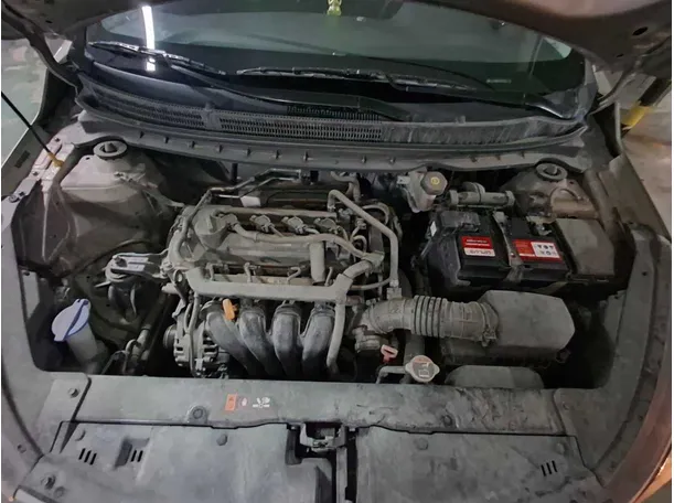 Car image 19