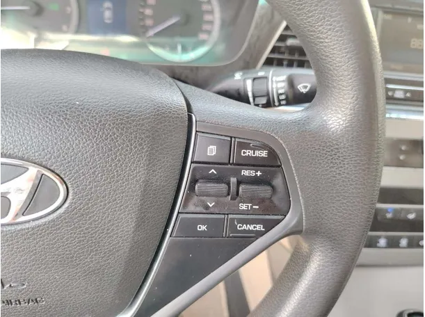 Car image 37