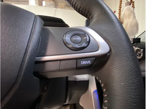 Car image 23