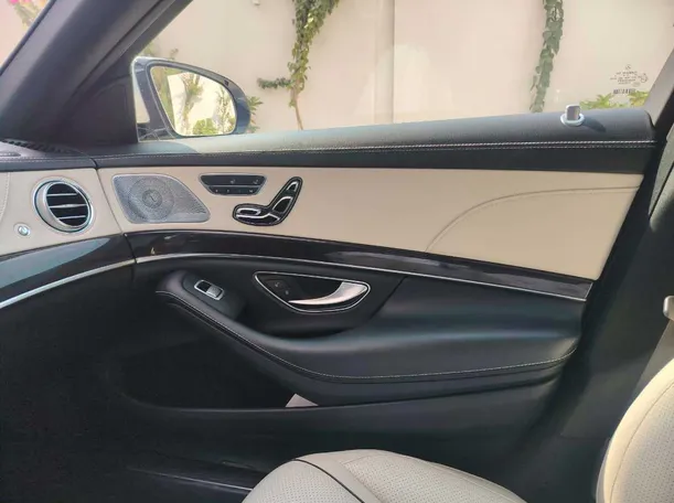 Car image 36