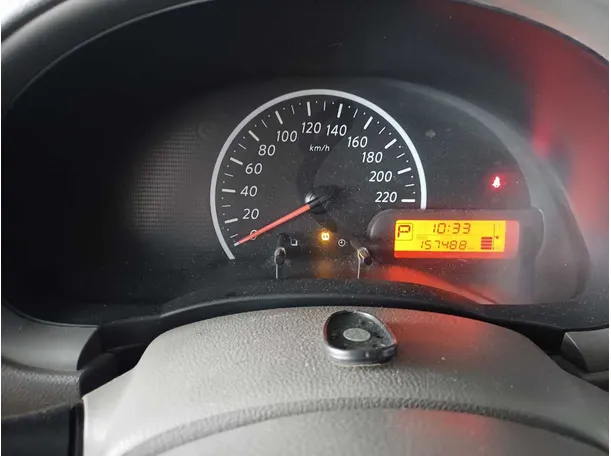 Car image 19