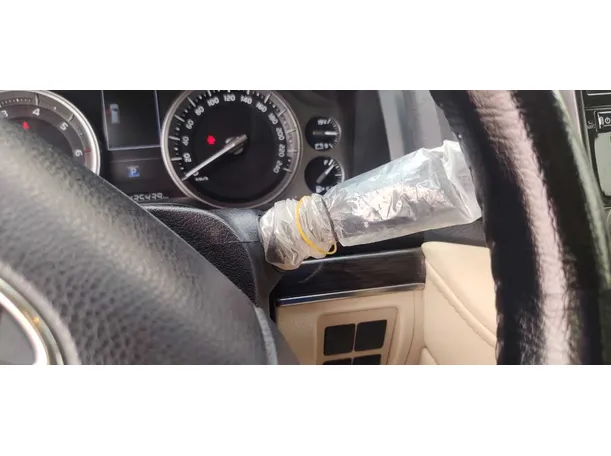 Car image 25