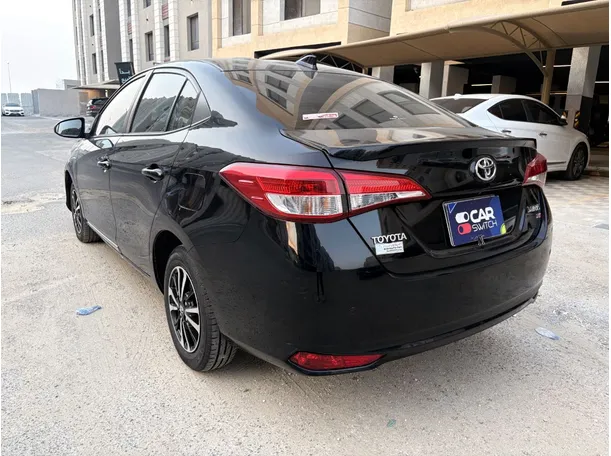 Car image 7