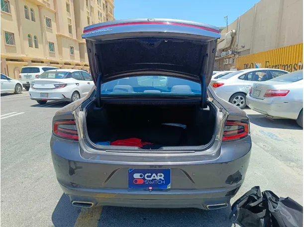 Car image 27