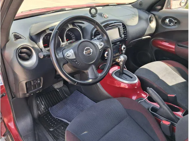 Car image 11