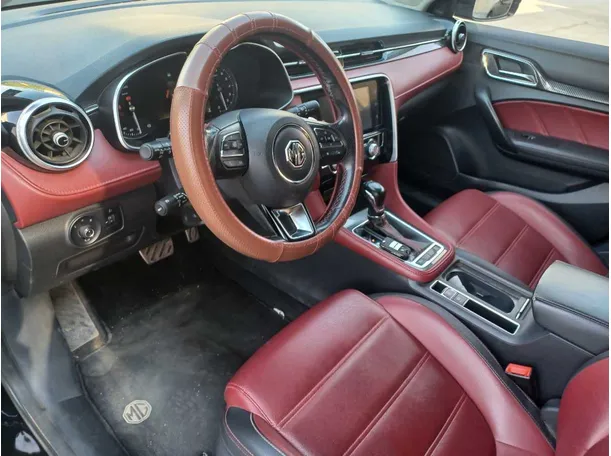 Car image 11