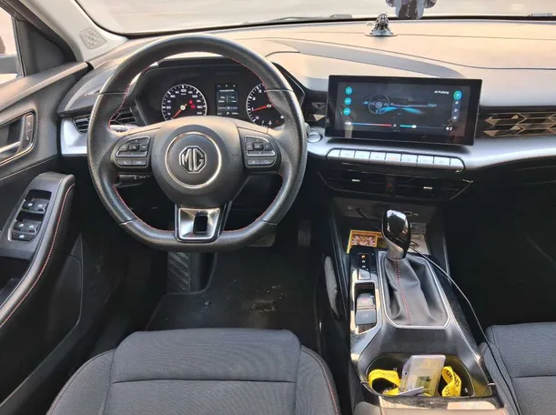 Car image 15