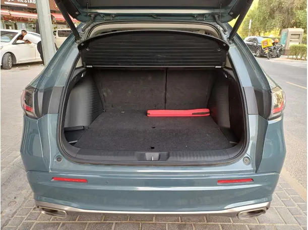 Car image 20