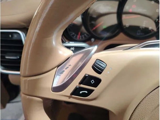 Car image 33