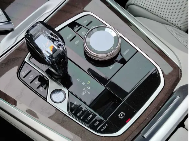 Car image 22