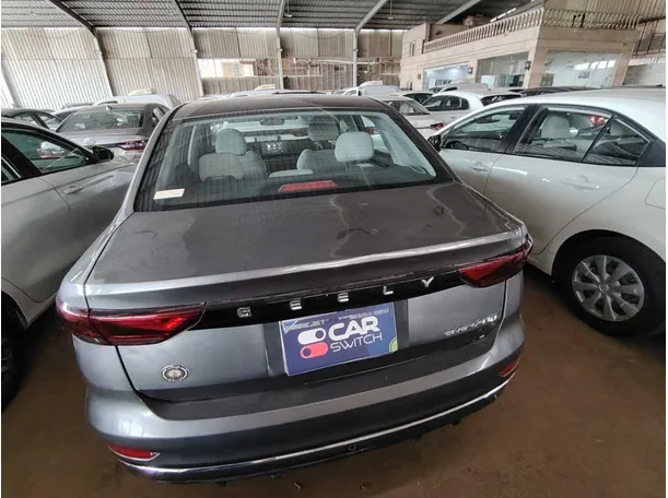 Car image 6