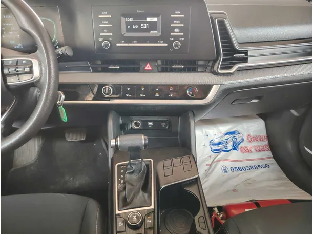 Car image 21