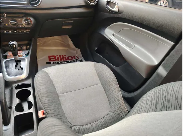Car image 24