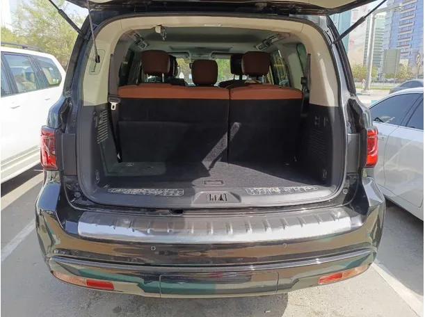 Car image 26