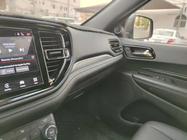 Car image 32