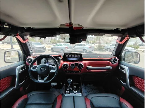 Car image 17