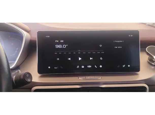 Car image 17