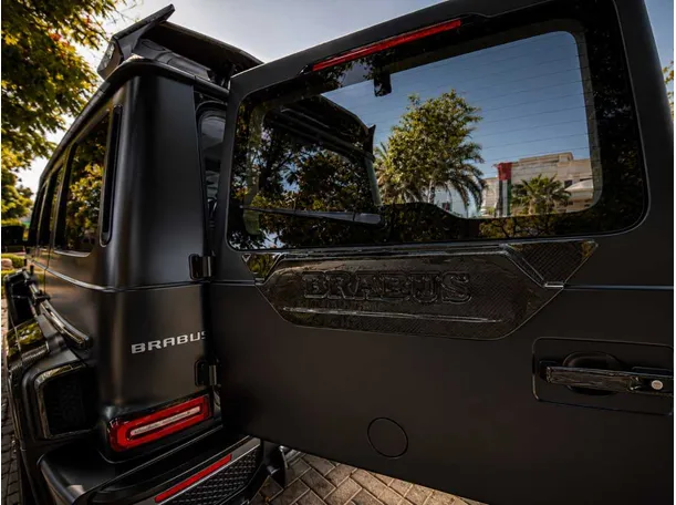Car image 26