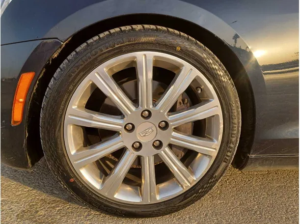 Car image 9