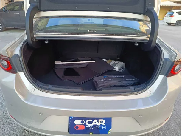 Car image 26