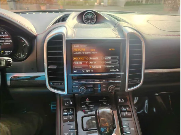 Car image 23