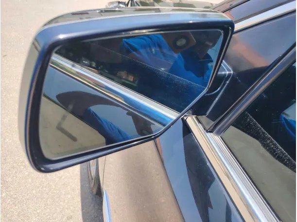 Car image 37