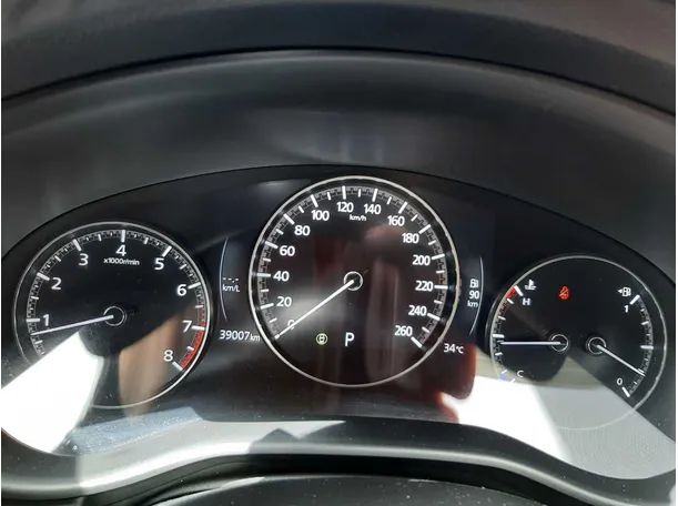 Car image 18