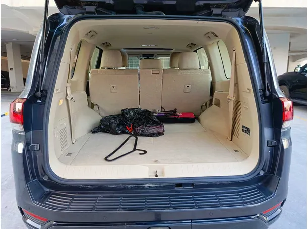 Car image 31