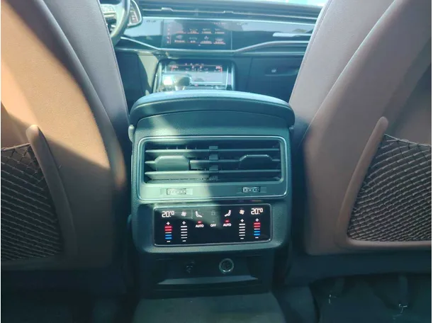 Car image 34