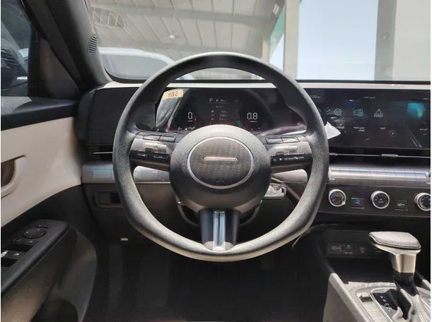 Car image 23