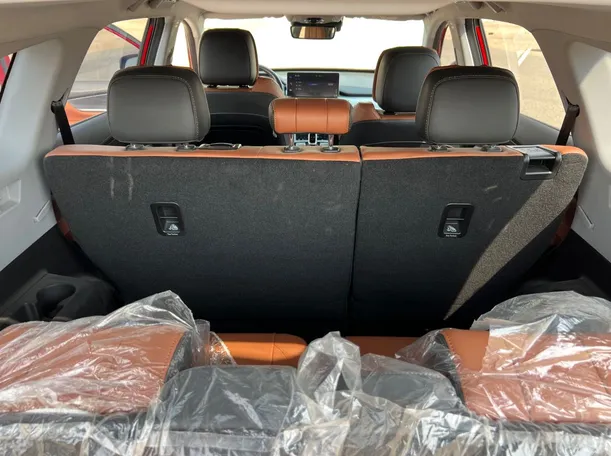 Car image 23