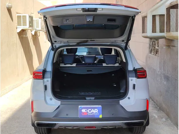 Car image 27