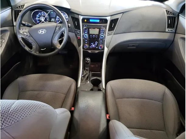 Car image 5