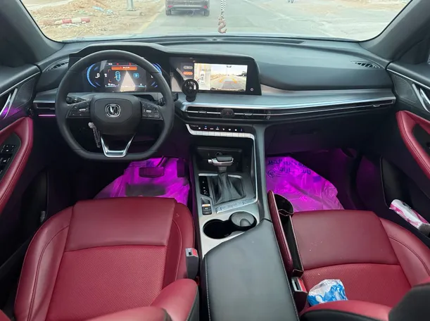 Car image 17