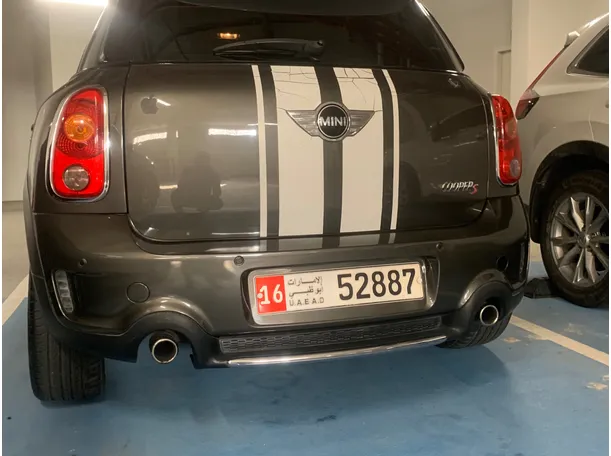 Car image 8