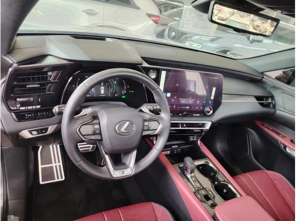 Car image 17