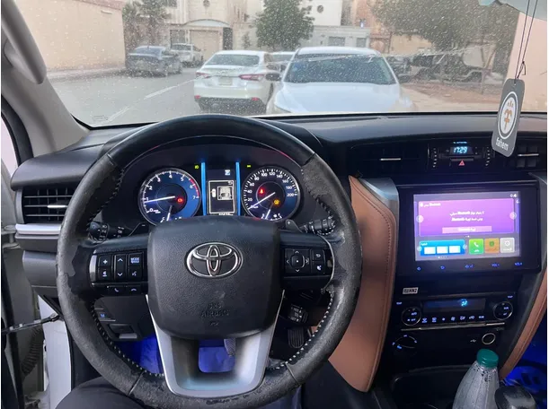 Car image 20